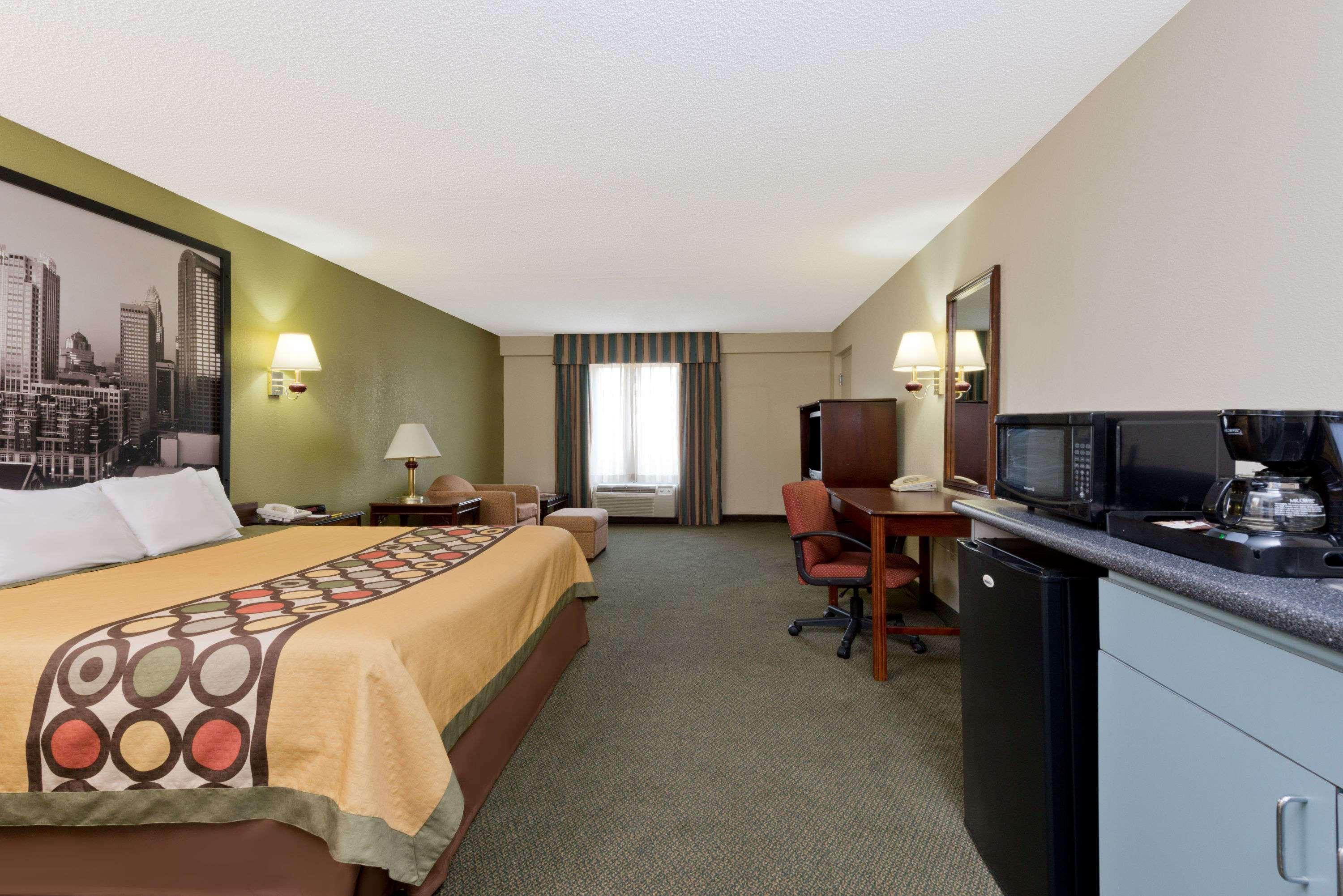 Super 8 By Wyndham Huntersville/Charlotte Area Ngoại thất bức ảnh