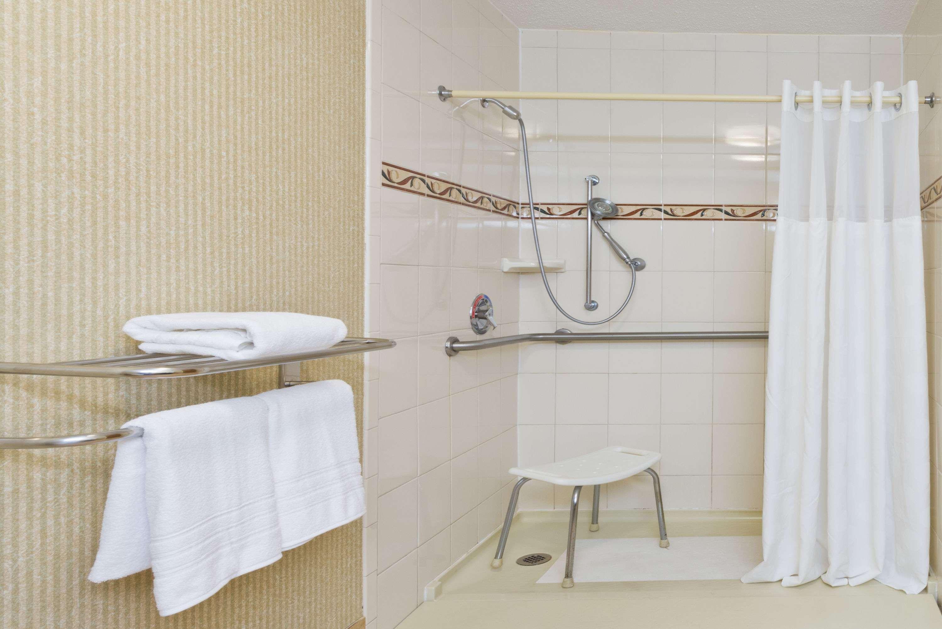 Super 8 By Wyndham Huntersville/Charlotte Area Ngoại thất bức ảnh