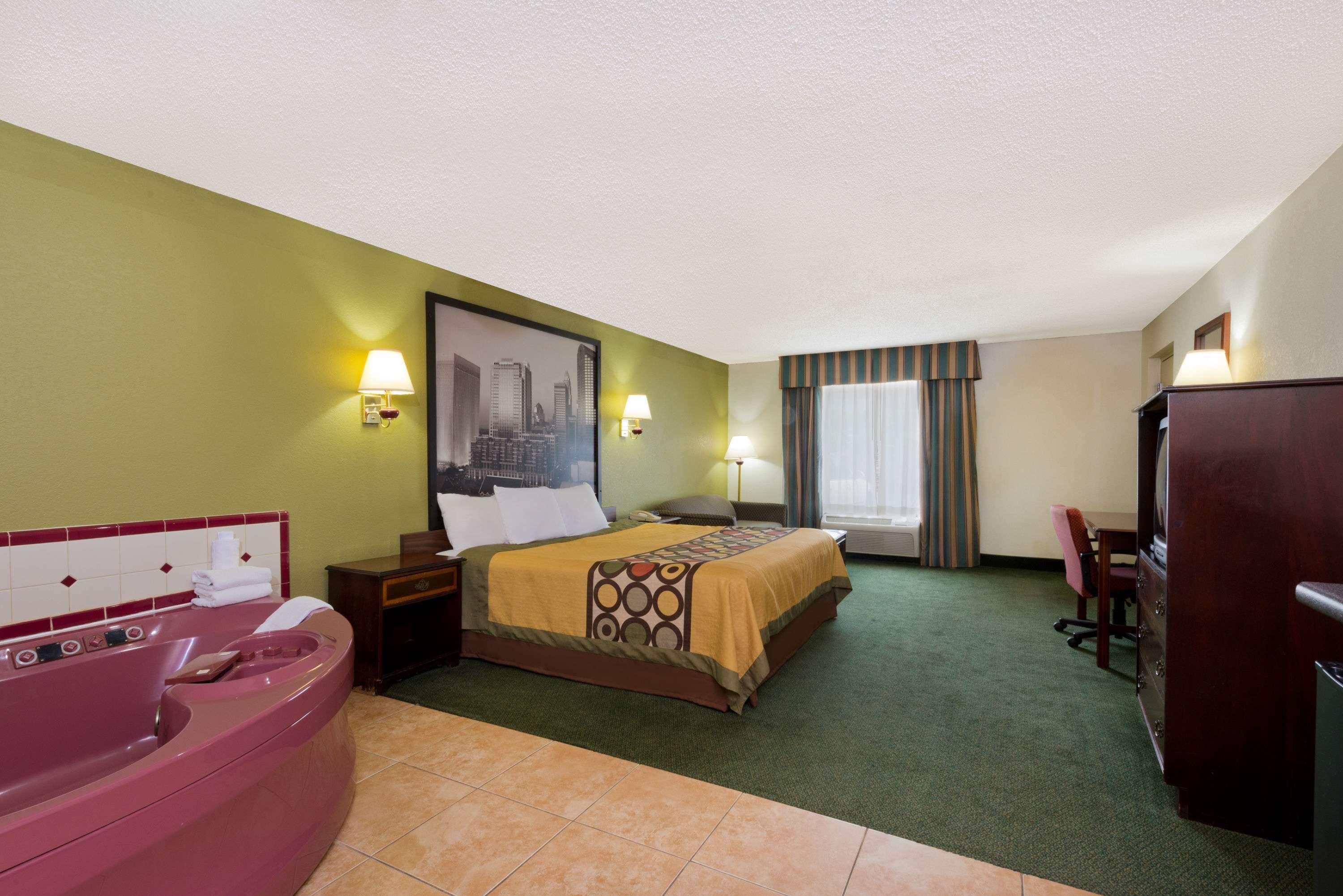 Super 8 By Wyndham Huntersville/Charlotte Area Ngoại thất bức ảnh