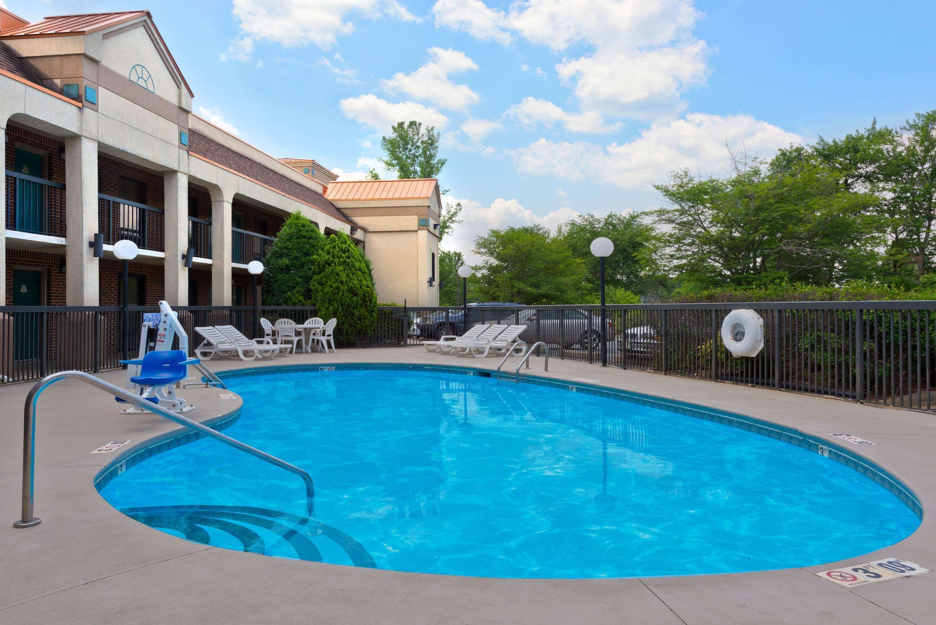 Super 8 By Wyndham Huntersville/Charlotte Area Ngoại thất bức ảnh