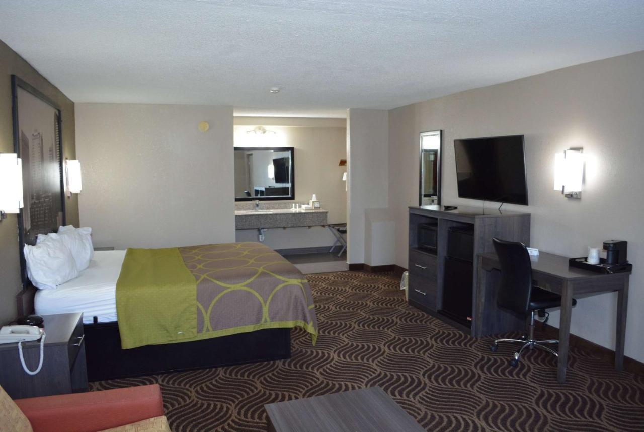 Super 8 By Wyndham Huntersville/Charlotte Area Ngoại thất bức ảnh