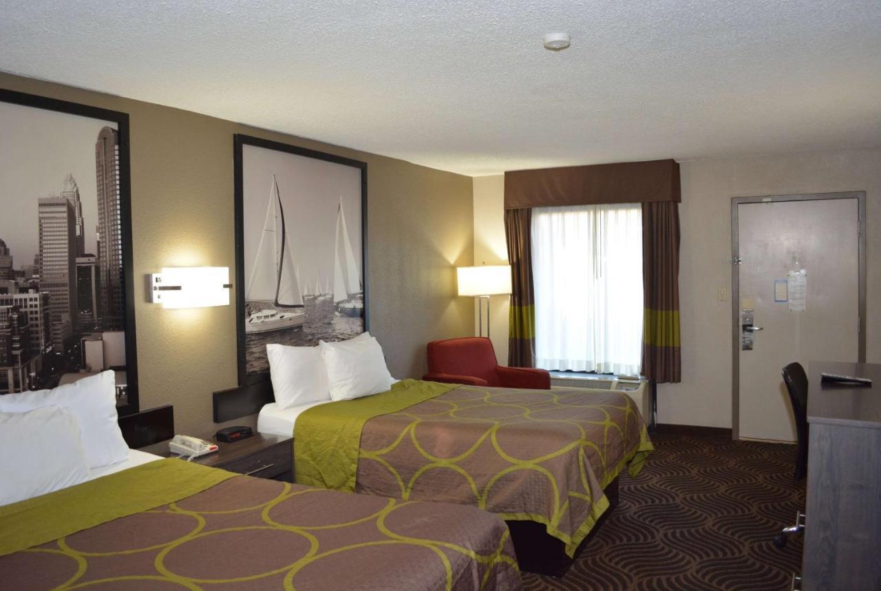 Super 8 By Wyndham Huntersville/Charlotte Area Ngoại thất bức ảnh