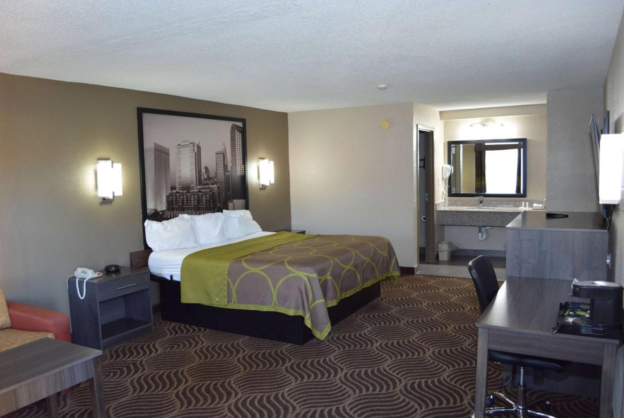 Super 8 By Wyndham Huntersville/Charlotte Area Ngoại thất bức ảnh