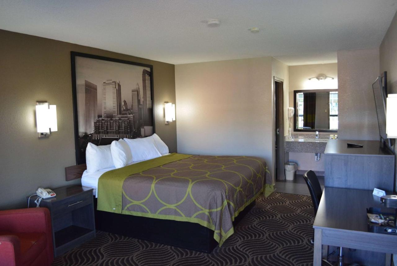 Super 8 By Wyndham Huntersville/Charlotte Area Ngoại thất bức ảnh